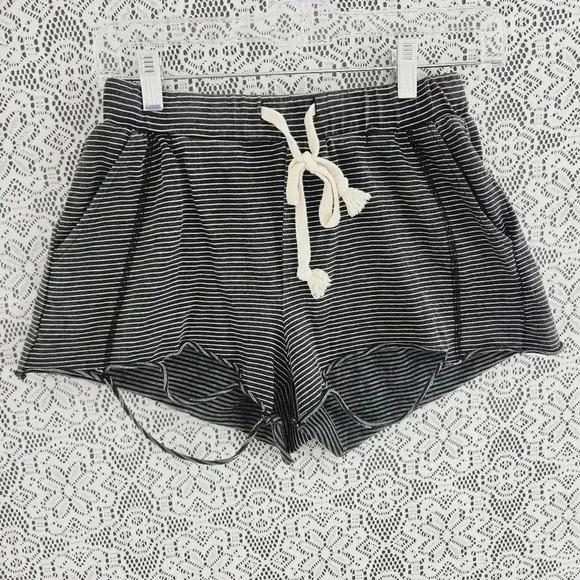 POL striped pull on ripped shorts women's S - Picture 1 of 8